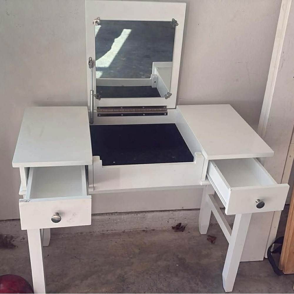White Vanity Table with Mirror